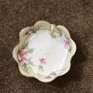 Small trinket dish